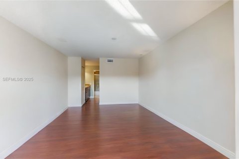 Condominio en venta en Cutler Bay, Florida, 2 dormitorios, 110.74 m2 № 1994754 - foto 28