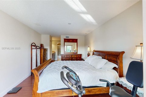 Condominio en venta en Cutler Bay, Florida, 2 dormitorios, 110.74 m2 № 1994754 - foto 27