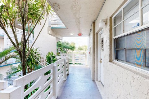Condominio en venta en Cutler Bay, Florida, 2 dormitorios, 110.74 m2 № 1994754 - foto 6
