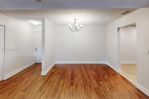 Condominio en venta en Cutler Bay, Florida, 2 dormitorios, 110.74 m2 № 1994754 - foto 19