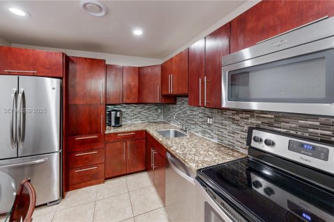 Condominio en venta en Cutler Bay, Florida, 2 dormitorios, 110.74 m2 № 1994754 - foto 24