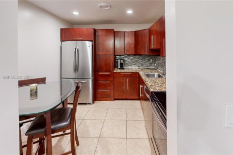 Condominio en venta en Cutler Bay, Florida, 2 dormitorios, 110.74 m2 № 1994754 - foto 22