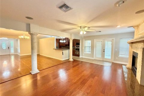 House in Gainesville, Florida 3 bedrooms, 201.97 sq.m. № 2309889 - photo 10