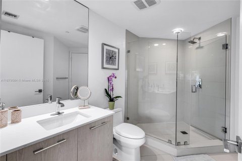 Condo in Miami, Florida, 2 bedrooms  № 1981319 - photo 18
