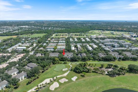 Townhouse in Jupiter, Florida 3 bedrooms, 150.78 sq.m. № 2394792 - photo 9