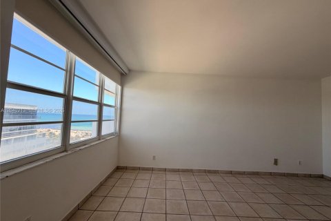 Condominio en venta en Miami Beach, Florida, 1 dormitorio, 77.57 m2 № 2145812 - foto 19