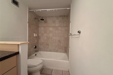 Condominio en venta en Miami Beach, Florida, 1 dormitorio, 77.57 m2 № 2145812 - foto 24