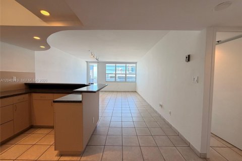 Condominio en venta en Miami Beach, Florida, 1 dormitorio, 77.57 m2 № 2145812 - foto 5