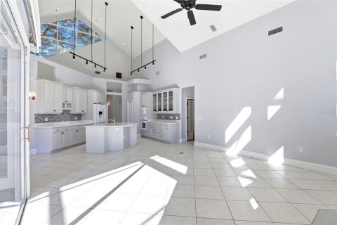 Villa ou maison à vendre à Orlando, Floride: 4 chambres, 241.17 m2 № 2319056 - photo 17