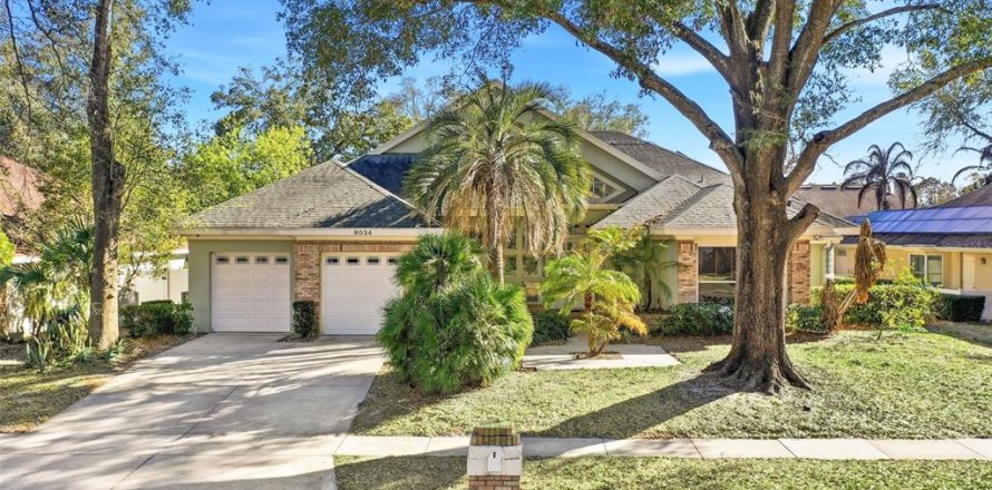Villa ou maison à Orlando, Floride 4 chambres, 241.17 m2 № 2319056