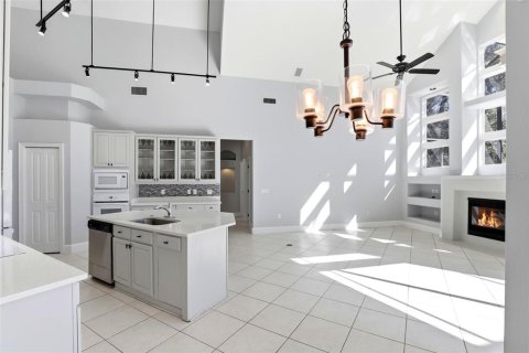Villa ou maison à vendre à Orlando, Floride: 4 chambres, 241.17 m2 № 2319056 - photo 13