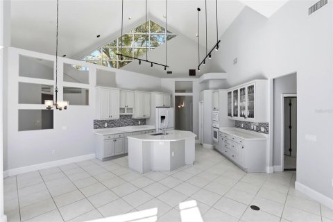 Villa ou maison à vendre à Orlando, Floride: 4 chambres, 241.17 m2 № 2319056 - photo 11