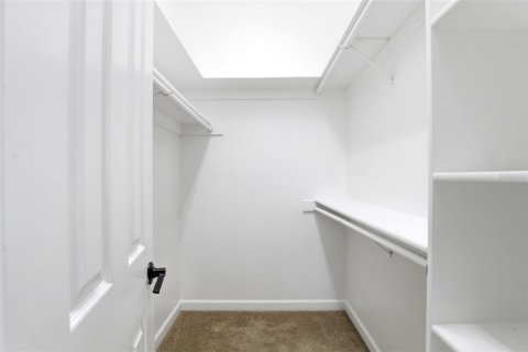 Villa ou maison à vendre à Orlando, Floride: 4 chambres, 241.17 m2 № 2319056 - photo 24