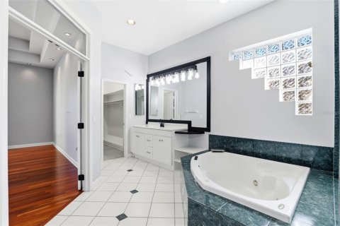 Villa ou maison à vendre à Orlando, Floride: 4 chambres, 241.17 m2 № 2319056 - photo 21