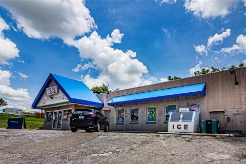 Propiedad comercial en venta en Haines City, Florida, 182.09 m2 № 1916801 - foto 1