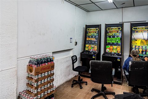 Propiedad comercial en venta en Haines City, Florida, 182.09 m2 № 1916801 - foto 8