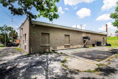 Propiedad comercial en venta en Haines City, Florida, 182.09 m2 № 1916801 - foto 3