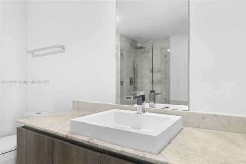 Condo in Miami, Florida, 2 bedrooms  № 1693142 - photo 16
