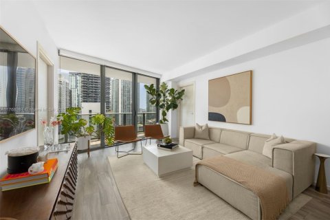 Condo in Miami, Florida, 2 bedrooms  № 1693142 - photo 2