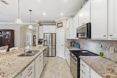 House in Ocala, Florida 2 bedrooms, 173.82 sq.m. № 2112384 - photo 17