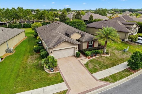 House in Ocala, Florida 2 bedrooms, 173.82 sq.m. № 2112384 - photo 5