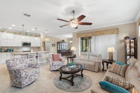 House in Ocala, Florida 2 bedrooms, 173.82 sq.m. № 2112384 - photo 13