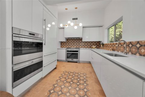 Casa en venta en Miami Beach, Florida, 3 dormitorios, 174.38 m2 № 1968490 - foto 18
