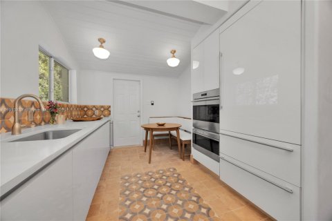 Casa en venta en Miami Beach, Florida, 3 dormitorios, 174.38 m2 № 1968490 - foto 21