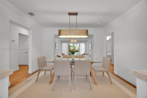 Casa en venta en Miami Beach, Florida, 3 dormitorios, 174.38 m2 № 1968490 - foto 13