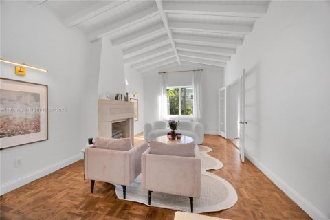 Casa en venta en Miami Beach, Florida, 3 dormitorios, 174.38 m2 № 1968490 - foto 11