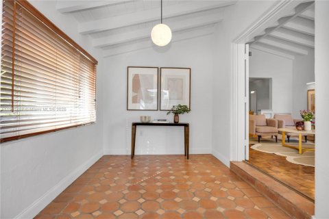 Casa en venta en Miami Beach, Florida, 3 dormitorios, 174.38 m2 № 1968490 - foto 5