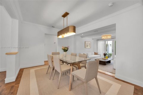 Casa en venta en Miami Beach, Florida, 3 dormitorios, 174.38 m2 № 1968490 - foto 14
