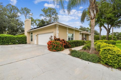 House in Plant City, Florida 5 bedrooms, 244.98 sq.m. № 1831343 - photo 3