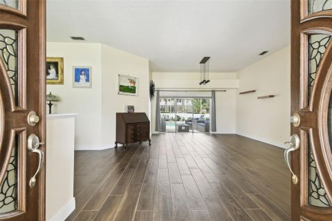 House in Plant City, Florida 5 bedrooms, 244.98 sq.m. № 1831343 - photo 6