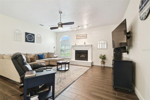 House in Plant City, Florida 5 bedrooms, 244.98 sq.m. № 1831343 - photo 21