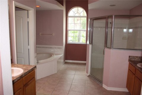 House in Wesley Chapel, Florida 4 bedrooms, 269.04 sq.m. № 1783135 - photo 8