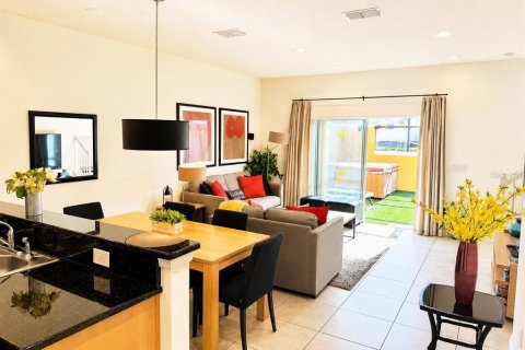 Touwnhouse à vendre à Kissimmee, Floride: 2 chambres, 107.86 m2 № 2197371 - photo 6