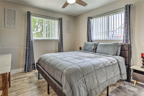 House in Miami, Florida 3 bedrooms, 115.94 sq.m. № 1989375 - photo 10