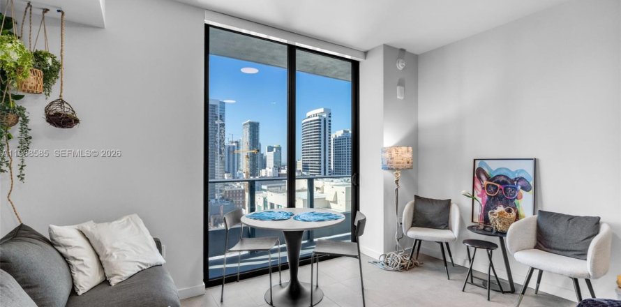 Студия в кондо в Майами, Флорида № 2052135