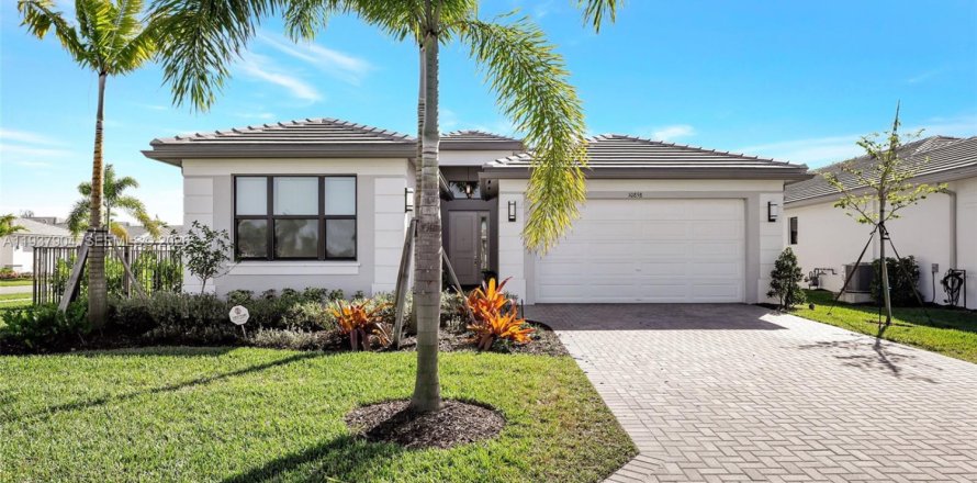 Дом в Порт-Сент-Луси, Флорида 3 спальни, 218.51м2 № 2003905