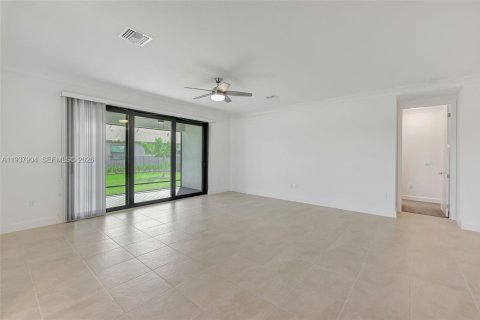 Снять в аренду виллу или дом в Порт-Сент-Луси, Флорида 3 спальни, 218.51м2, № 2003905 - фото 11