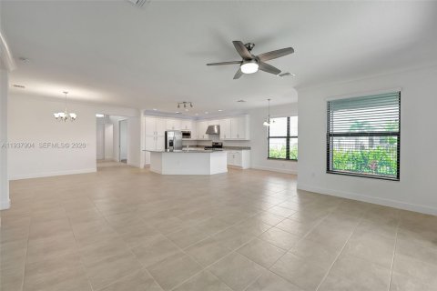 Снять в аренду виллу или дом в Порт-Сент-Луси, Флорида 3 спальни, 218.51м2, № 2003905 - фото 10