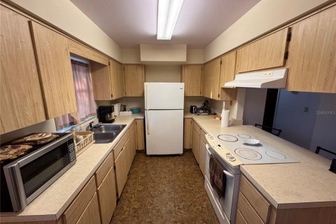 House in Inverness, Florida 2 bedrooms, 80.27 sq.m. № 1908127 - photo 2