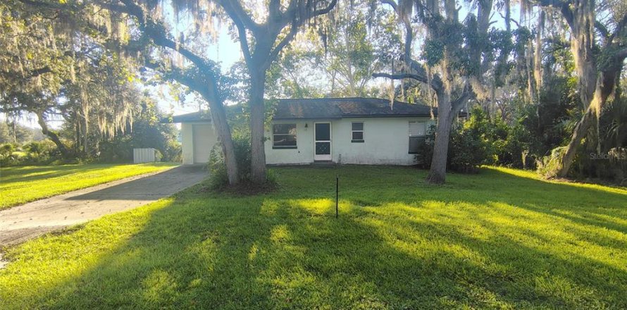 House in Inverness, Florida 2 bedrooms, 80.27 sq.m. № 1908127