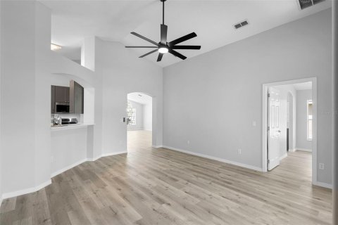 House in Kissimmee, Florida 4 bedrooms, 181.81 sq.m. № 1725252 - photo 10