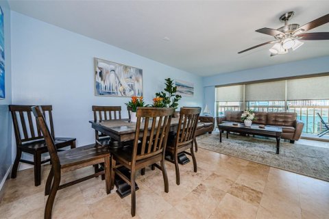 Townhouse in Clearwater, Florida 4 bedrooms, 157.93 sq.m. № 1566668 - photo 13