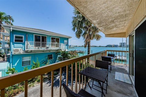 Townhouse in Clearwater, Florida 4 bedrooms, 157.93 sq.m. № 1566668 - photo 11