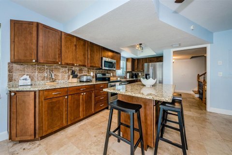 Townhouse in Clearwater, Florida 4 bedrooms, 157.93 sq.m. № 1566668 - photo 18
