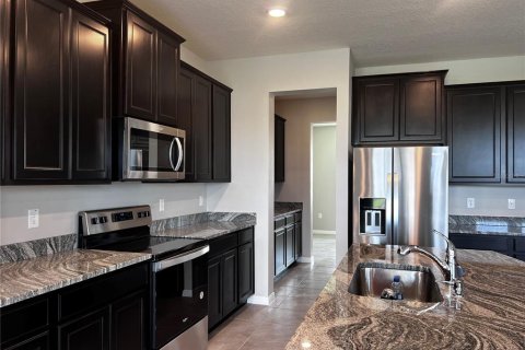 House in Riverview, Florida 4 bedrooms, 312.34 sq.m. № 1747465 - photo 4