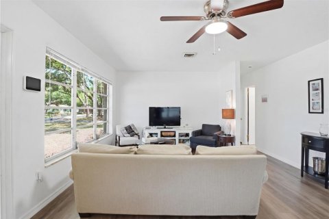 Villa ou maison à vendre à Sarasota, Floride: 2 chambres, 92.9 m2 № 2231724 - photo 5